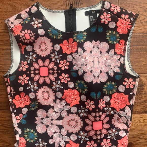 Jewel/Floral Patterned A-Line Dress - Picture 2 of 7